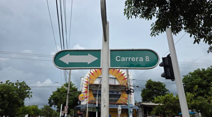 🔥 La Ocho de Barranquilla: La calle donde la rumba nunca duerme 🎶🌙